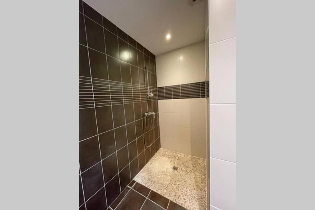 Superbe Appartement Avec 2 Chambres - 9 Personnes - Parking Prive Tournon-sur-Rhone Kültér fotó